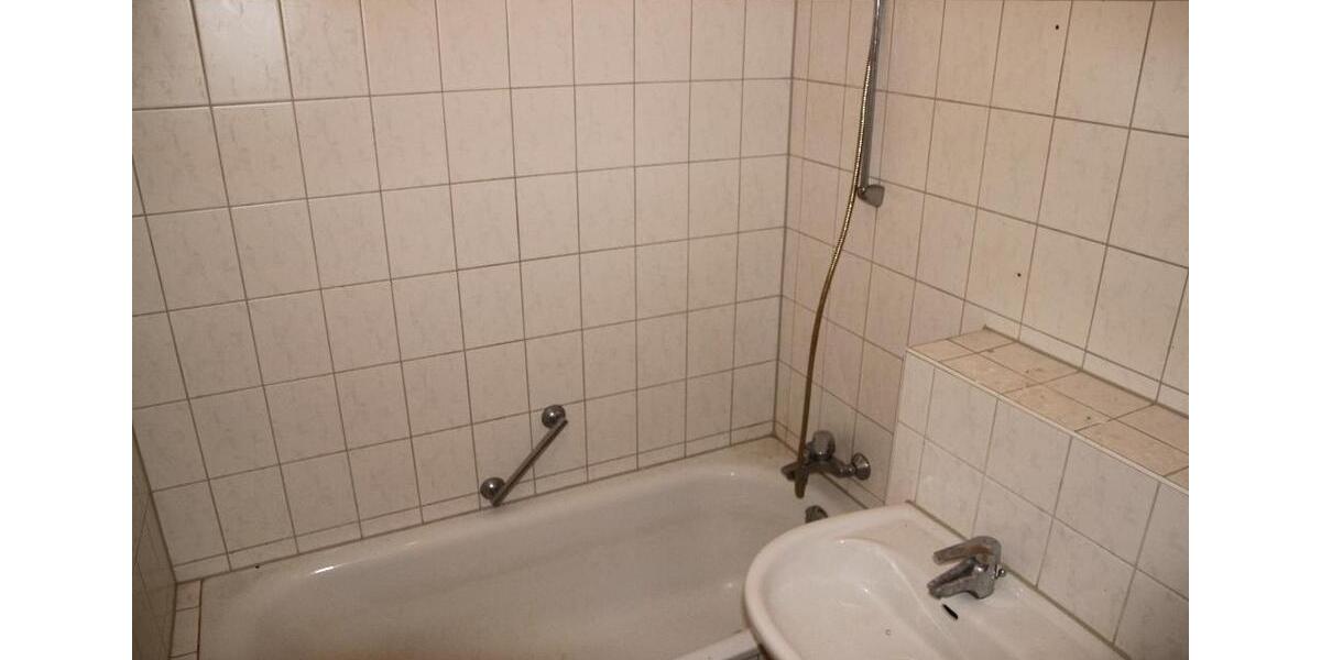 3-Zimmer-Wohnung mit Balkon und Aufzug im Haus im Angebot 3 zimmer