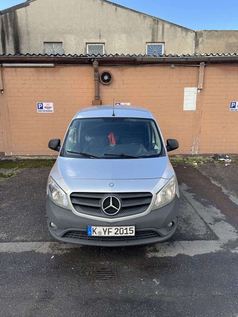 Mercedes-Benz Citan 483.000 km 3.500 € Köln 50968