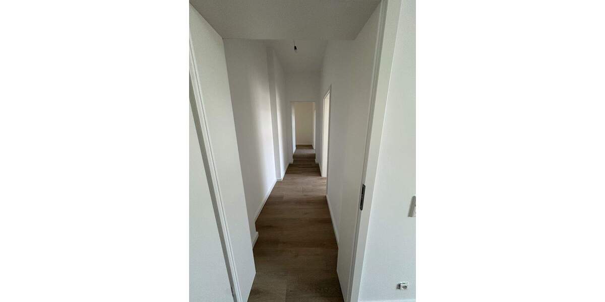 Etagenwohnung Wuppertal Langerfeld - 5 Zimmer, 127 m&sup2;, 1.150&euro; | Angebot:25325753