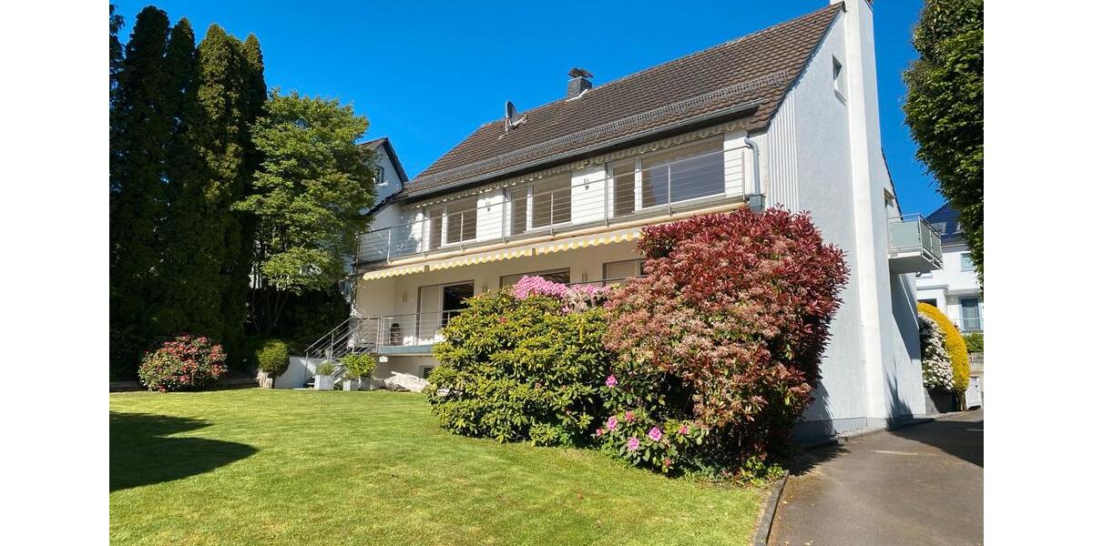 Etagenwohnung Solingen Burg - 3 Zimmer, 110 m&sup2;, 1.300&euro; | Angebot:26428219