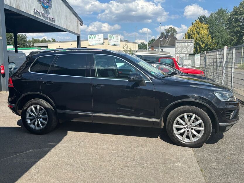 VW Touareg 345.000 km 12.245 € Essen 45356