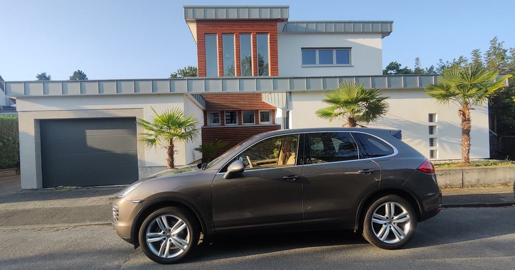 Porsche Cayenne 167.000 km 20.750 € Köln 51107