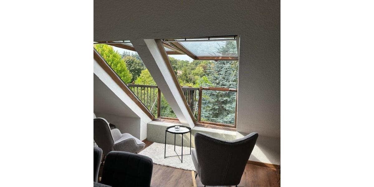 Wunderschöne Dachgeschosswohnung mit offener Raumaufteilung 2 zimmer