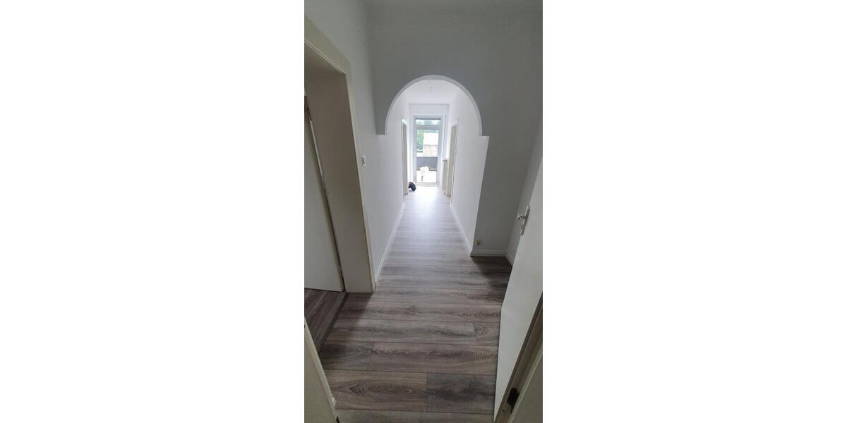 Erdgeschoßwohnung Remscheid Lüttringhausen - 2.5 Zimmer, 83 m&sup2;, 500&euro; | Angebot:25324940