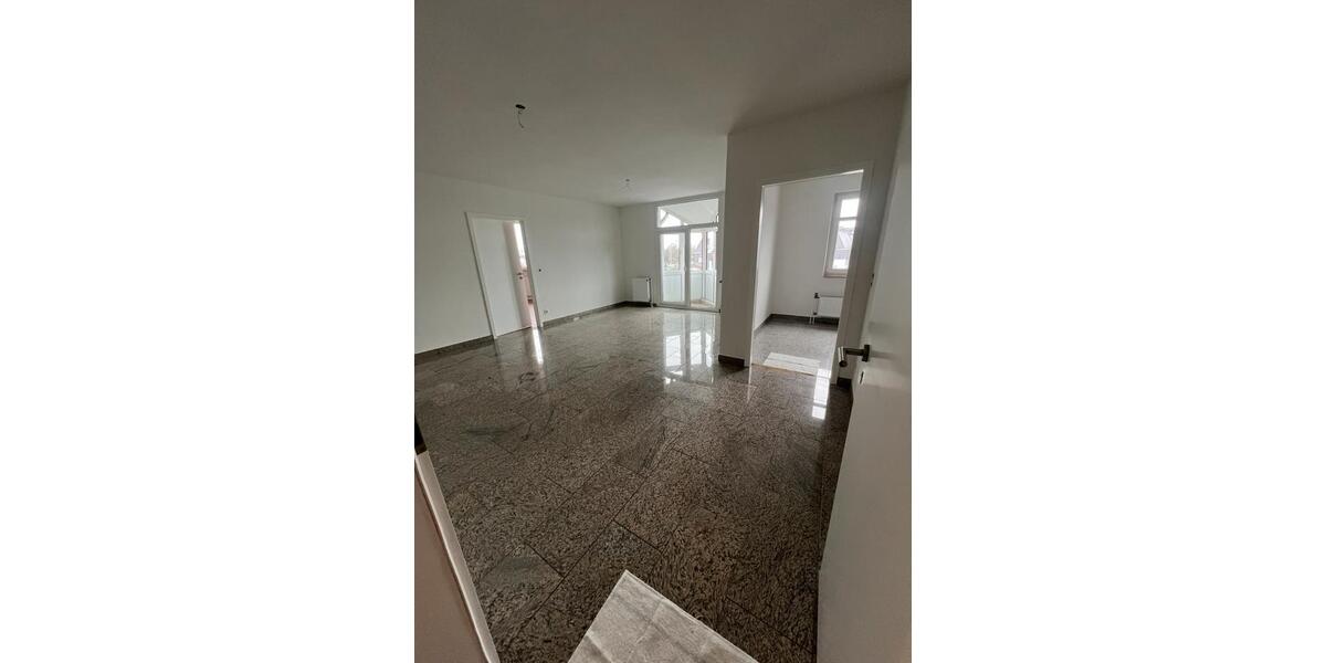 Etagenwohnung Radevormwald - 4 Zimmer, 105 m&sup2;, 950&euro; | Angebot:25630385