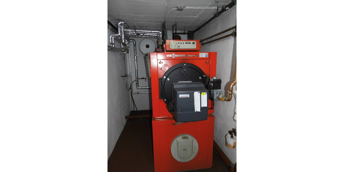 4 Fam.-Haus mit 2 Garagen in Remscheid - West 10 zimmer