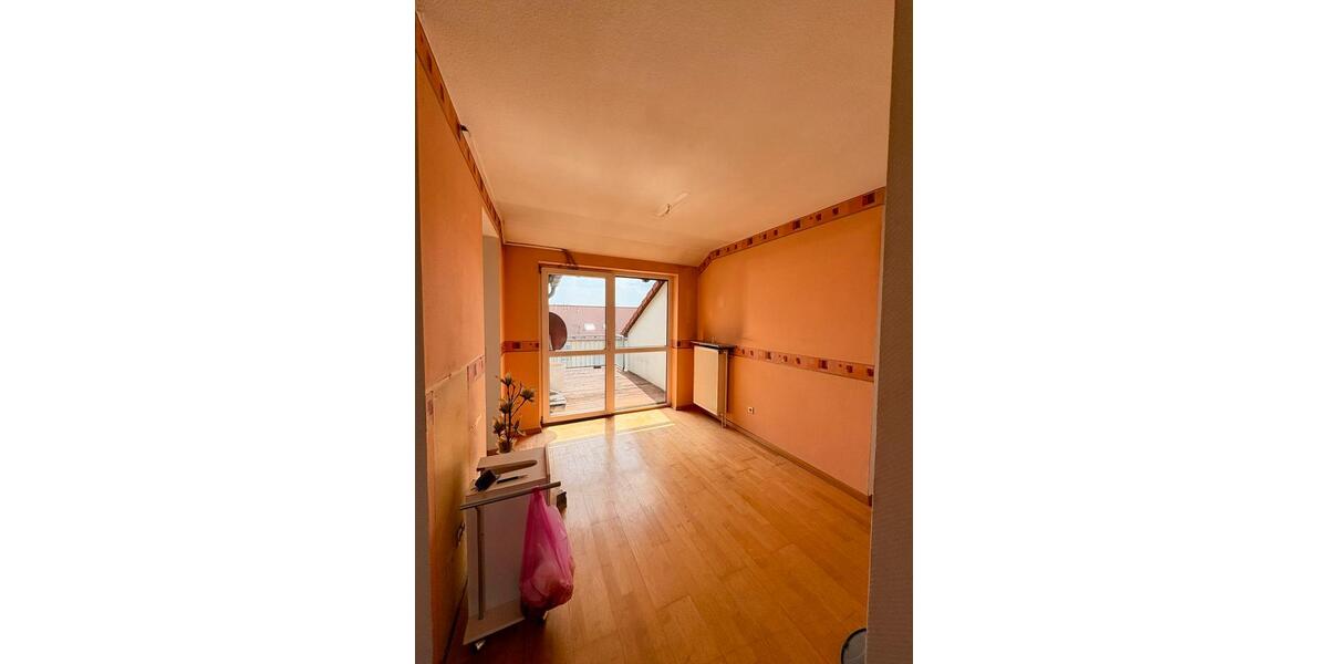 Dachgeschoßwohnung Hattingen Blankenstein - 4 Zimmer, 98 m&sup2;, 210.000&euro; | Angebot:26058813