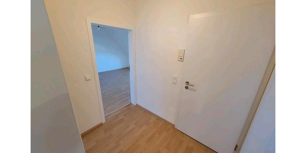 Dachgeschoßwohnung Hagen Hagen-Mitte - 3 Zimmer, 64 m&sup2;, 610&euro; | Angebot:25551496
