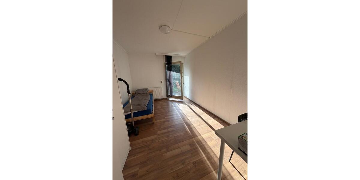 Erdgeschoßwohnung Leverkusen Bergisch Neukirchen - 7 Zimmer, 160 m&sup2;, 3.000&euro; | Angebot:25616673