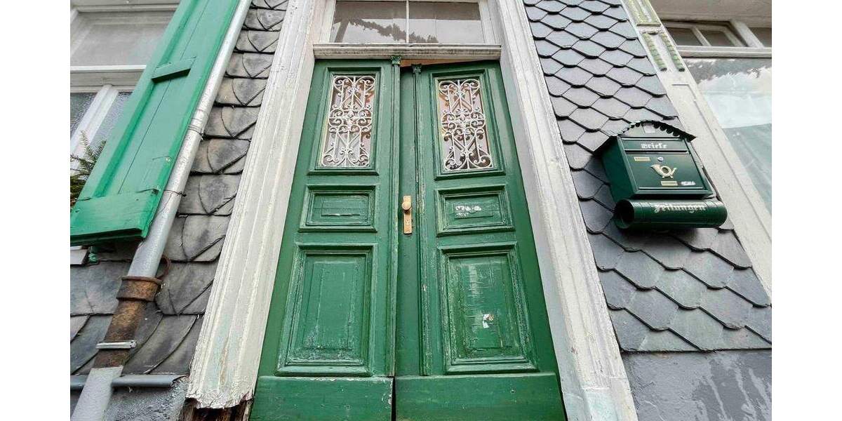 Einfamilienhaus Solingen Gräfrath - 6 Zimmer, 108 m&sup2;, 160.000&euro; | Angebot:25781326