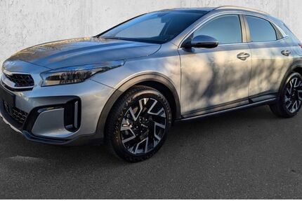 Kia XCeed 4.500 km 29.690 € Hilden 40721