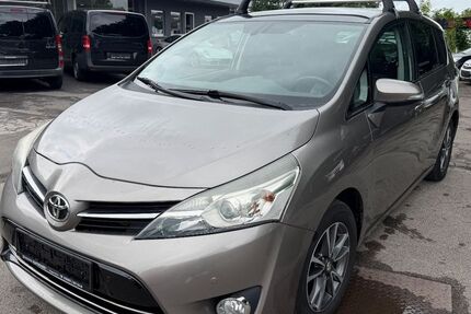 Toyota Verso 160.000 km 6.990 &euro; Halver 58553