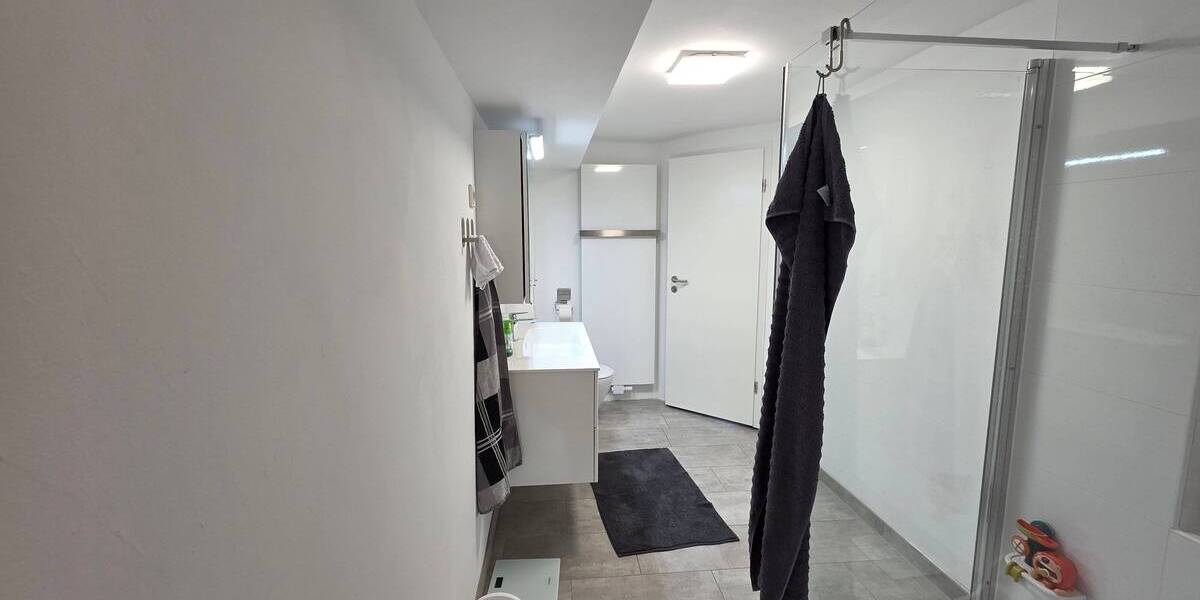 Mehrfamilienhaus, Wohnhaus Velbert Kostenberg - 9 Zimmer, 259 m&sup2;, 650.000&euro; | Angebot:25733904