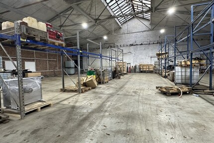 Ihr Business, Ihr Platz: Vielseitige Gewerbefläche mit ca. 940m²! zimmer