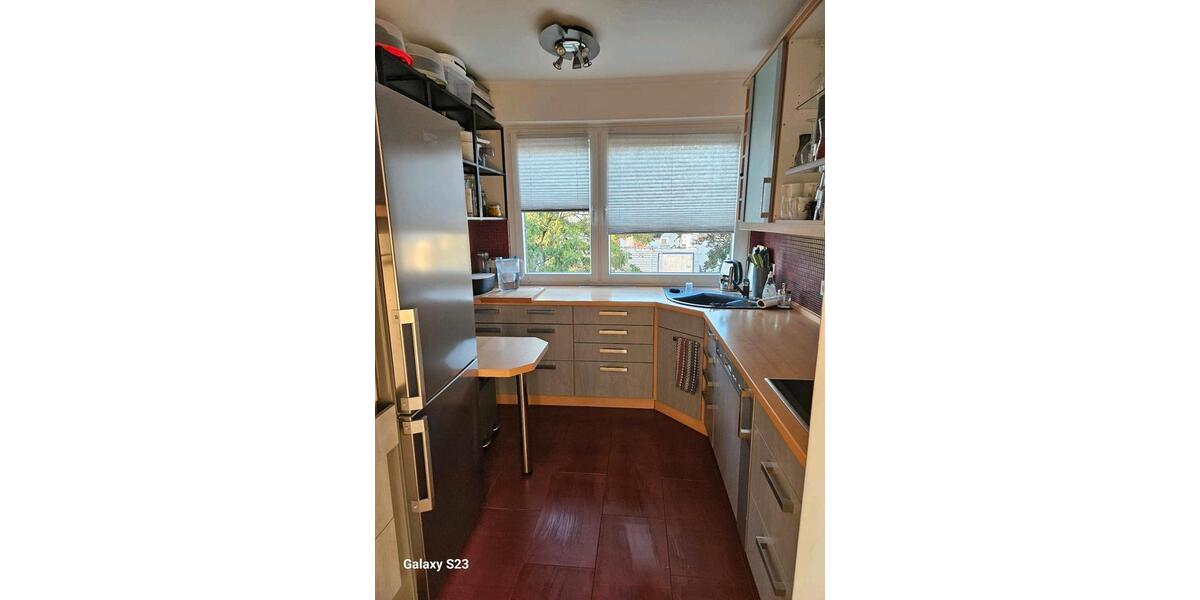 Lichtdurchflutete 2,5-Zimmer-Wohnung mit Balkon & Tiefgarage 2.5 zimmer