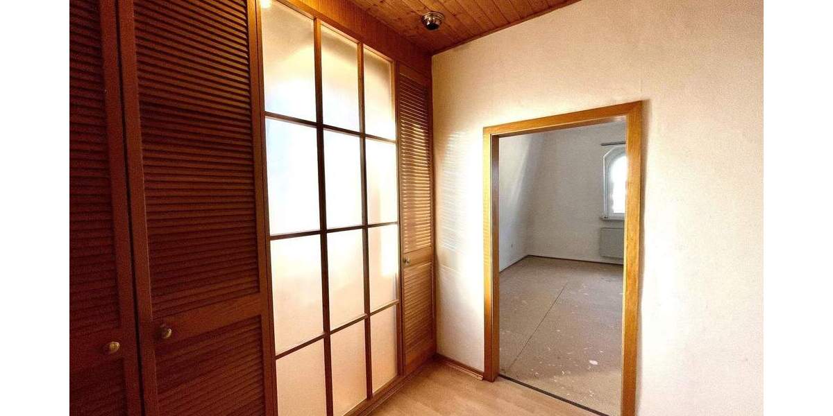 Etagenwohnung Schwelm - 4 Zimmer, 126 m&sup2;, 167.000&euro; | Angebot:25245264