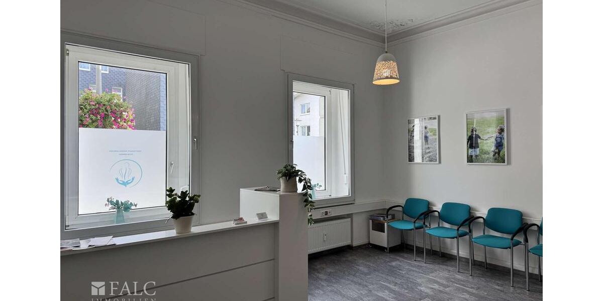 Historische Villa – Repräsentative Büro- oder Praxisfläche in Bestlage zimmer