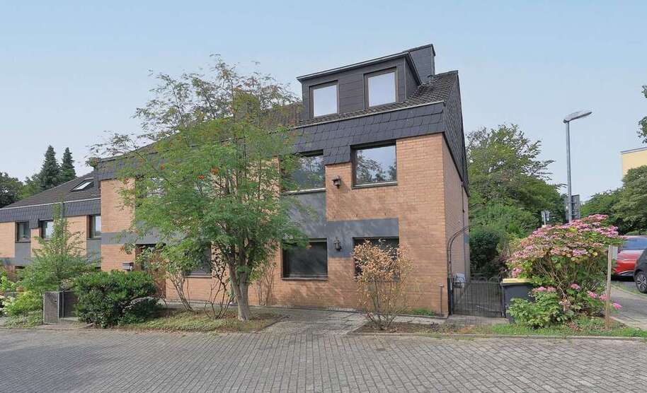 Haus zum Kaufen in Essen 575.000 € 279.1 m²