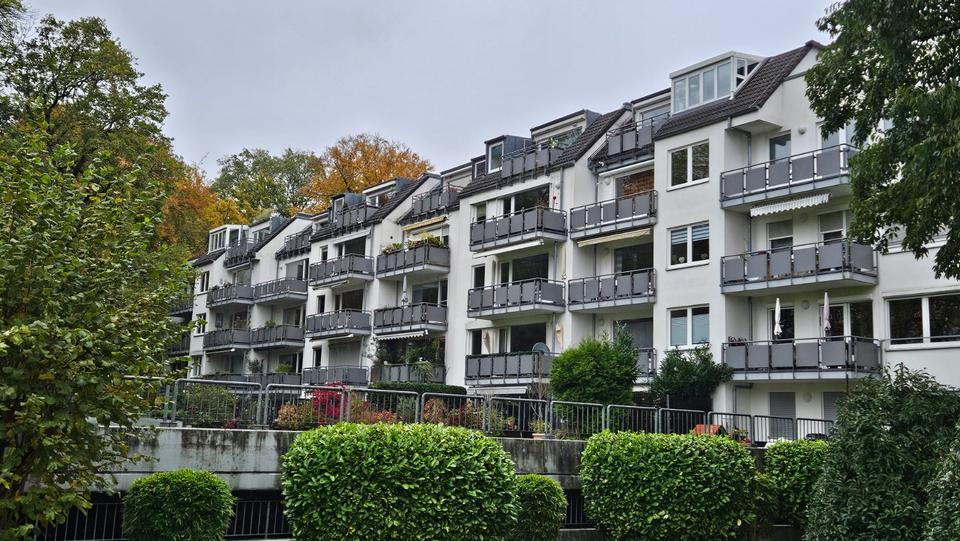 Eigentumswohnung 3,5 Zimmer 96,43m2 Balkon Aufzug 2 Parkplätze 3.5 zimmer