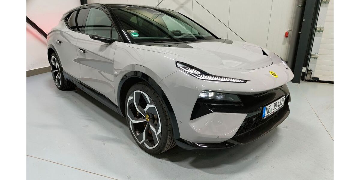 Lotus Eletre 27.500 km 103.789 &euro; Haan 42781