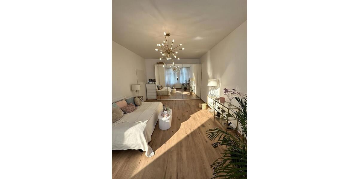 Etagenwohnung Düsseldorf Flingern Süd - 1 Zimmer, 38 m&sup2;, 1.650&euro; | Angebot:26122134