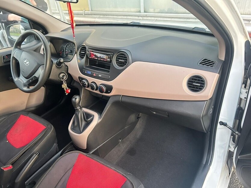 i10