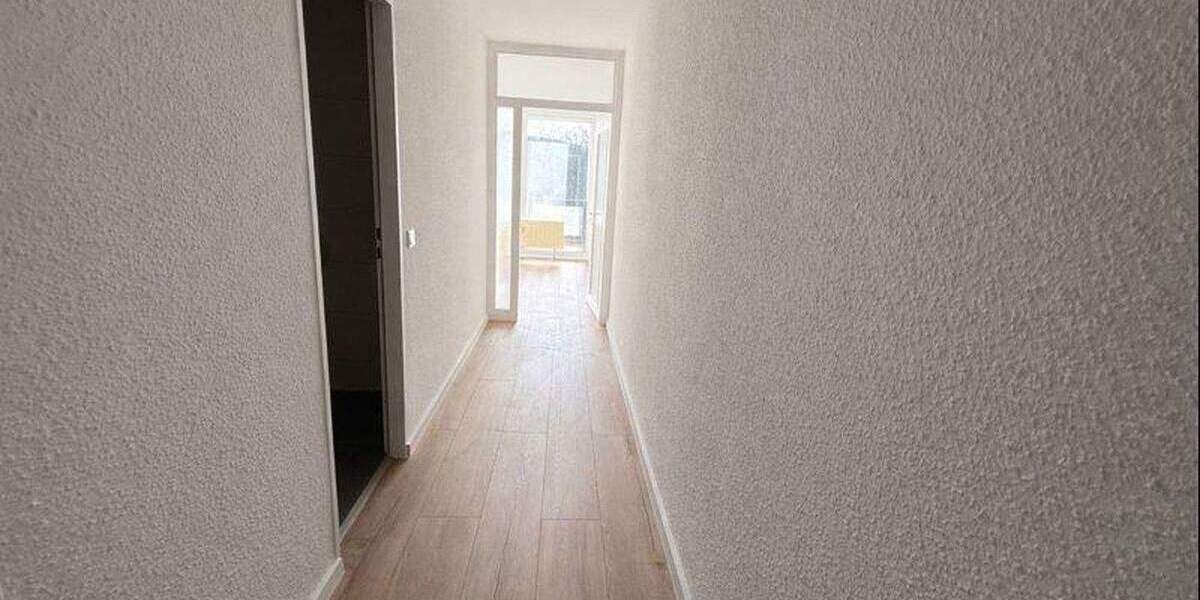 2-Zimmer-Wohnung (50 m²) mit Balkon - Erstbezug nach Kernsanierung 2 zimmer