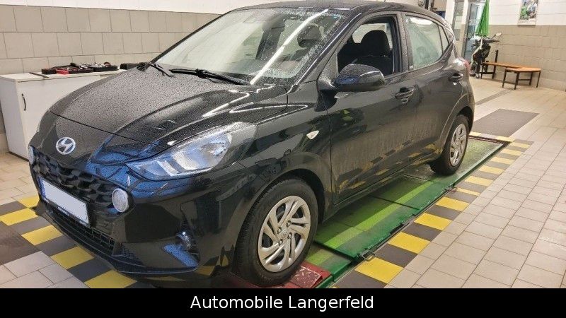 Hyundai i10 49.284 km 9.890 &euro; Wuppertal 42389