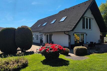 Haus Hückeswagen - 16 Zimmer, 241 m&sup2;, 655.000&euro; | Angebot:27147052