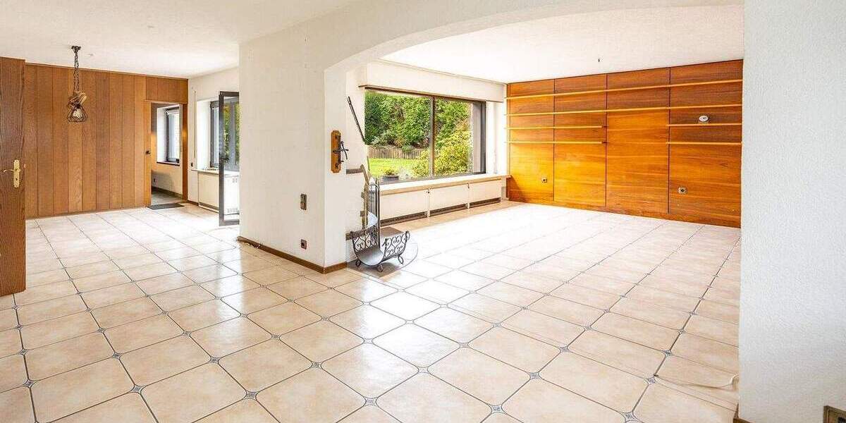 Winkelbungalow mit Einlieger, Doppelgarage, Photovoltaik und schönem Garten 6 zimmer