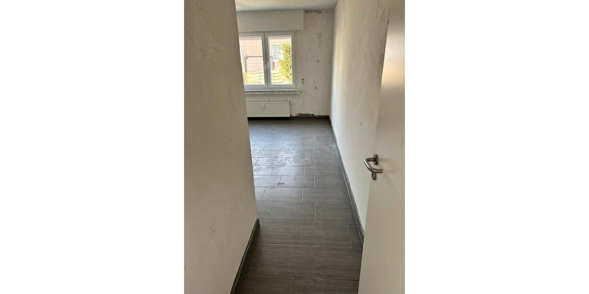 Etagenwohnung Leverkusen Bergisch Neukirchen - 2.5 Zimmer, 67 m&sup2;, 700&euro; | Angebot:25635879