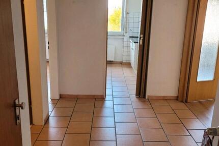 3, 5 Zimmer Erdgeschosswohnung mit Sonnenbalkon zu vermieten 3 zimmer