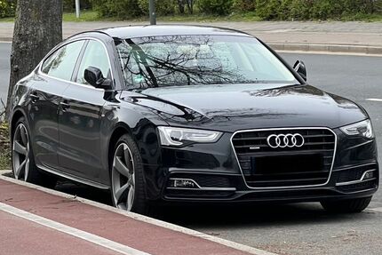 Audi A5 156.000 km 17.999 &euro; Düsseldorf 40599