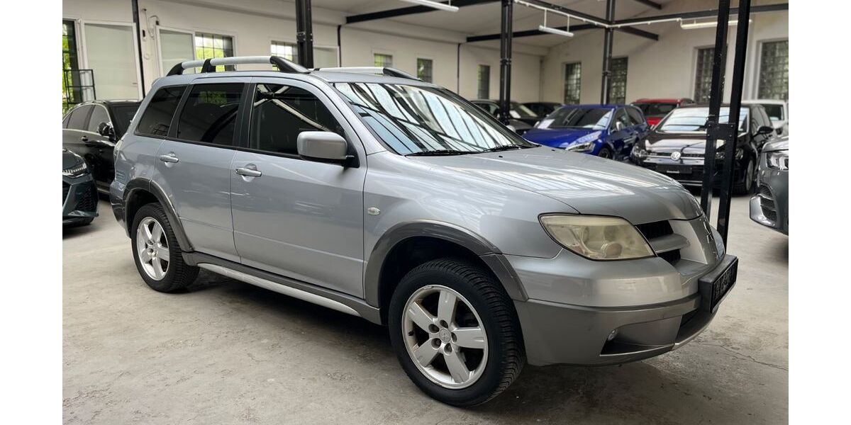 Mitsubishi Outlander 113.000 km 4.870 &euro; Velbert 42551