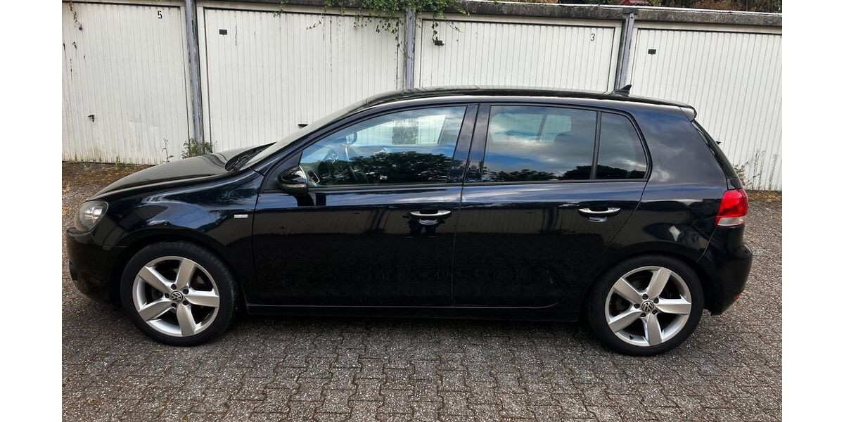 VW Golf 182.000 km 4.900 &euro; Wuppertal 42107