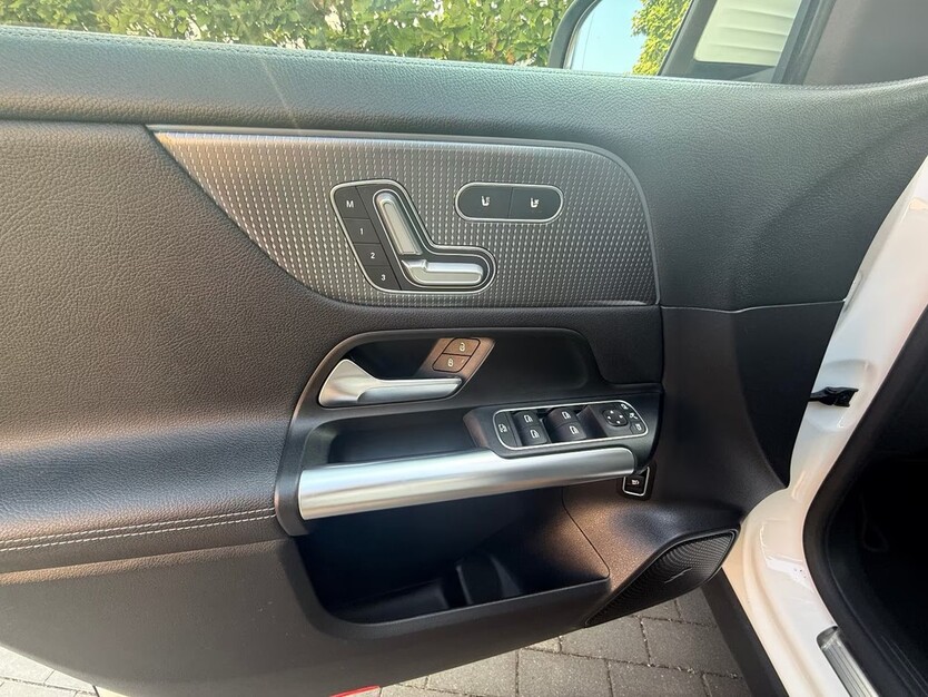 Mercedes-Benz GLA-Klasse 77.000 km 34.600 € Köln 50667