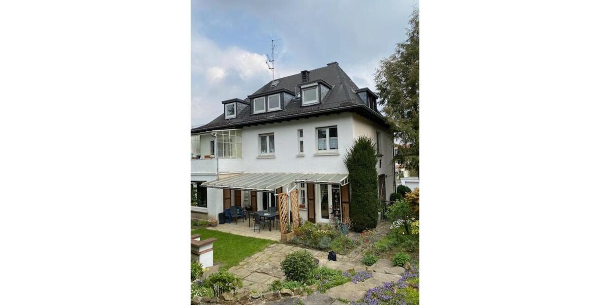 SCHÖNE HELLE DG-WOHNUNG renoviert IN SUPER LAGE 4 zimmer