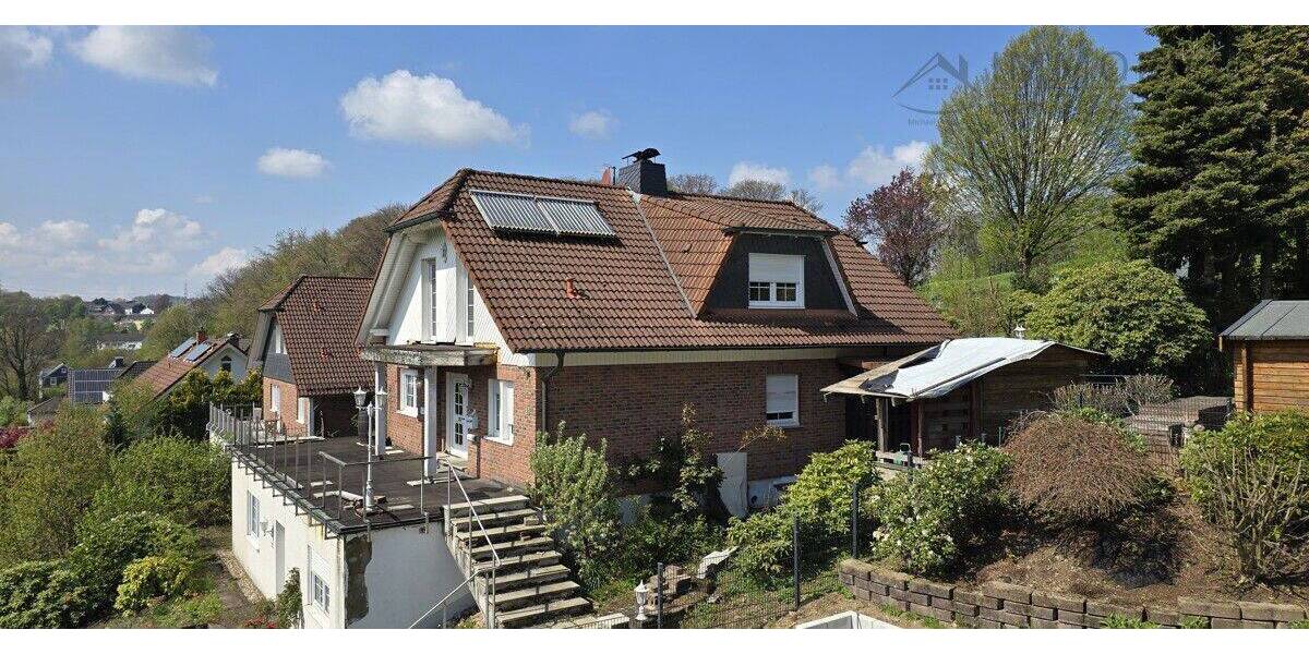 Einfamilienhaus Hückeswagen Innenstadt - 6 Zimmer, 242 m&sup2;, 449.000&euro; | Angebot:26867652