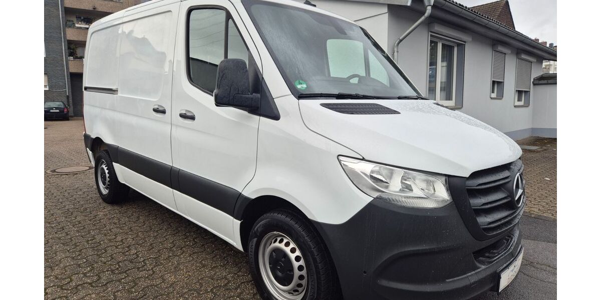 Mercedes-Benz Sprinter 139.600 km 22.990 &euro; Düsseldorf 40591