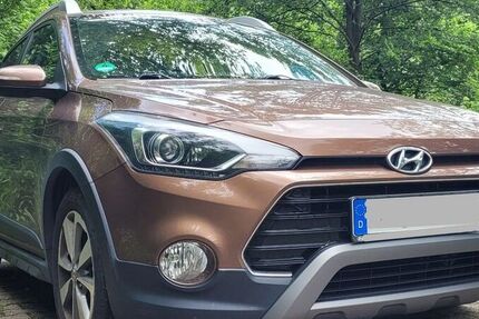 Hyundai i20 87.600 km 10.800 &euro; Halver 58553