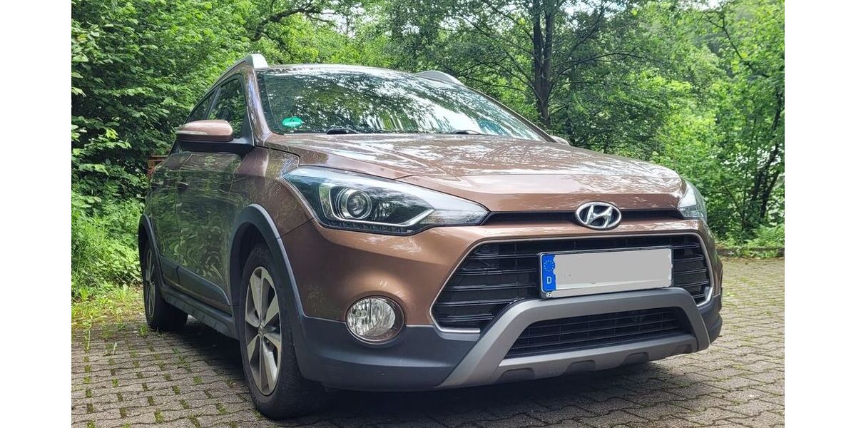 Hyundai i20 87.600 km 10.800 &euro; Halver 58553