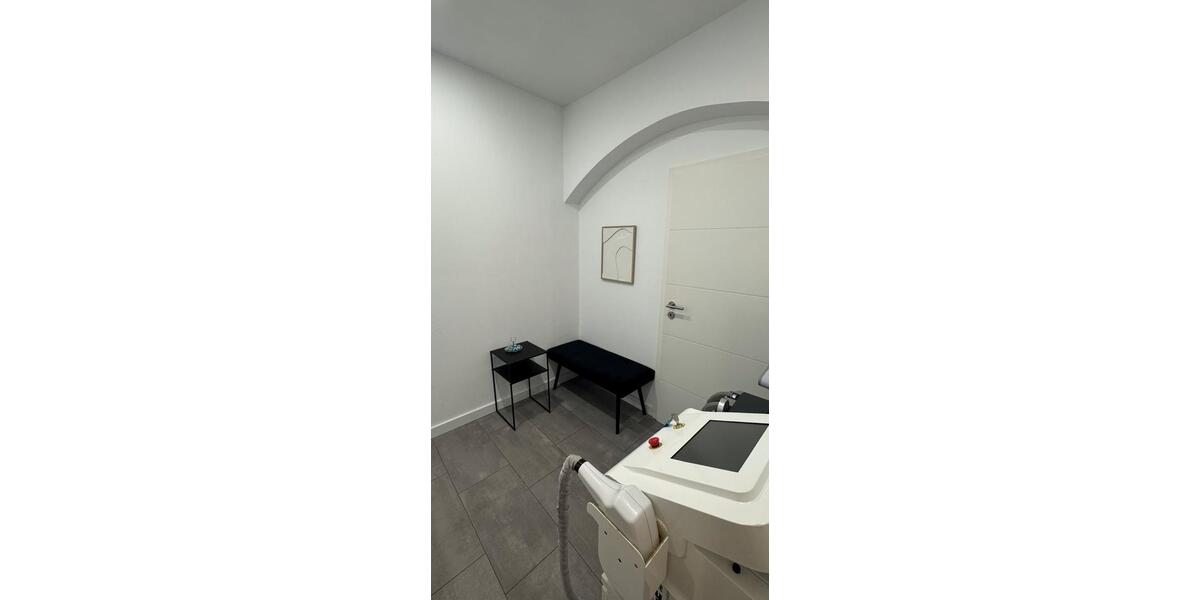 KosmetikRaum frei zur Untermiete zimmer