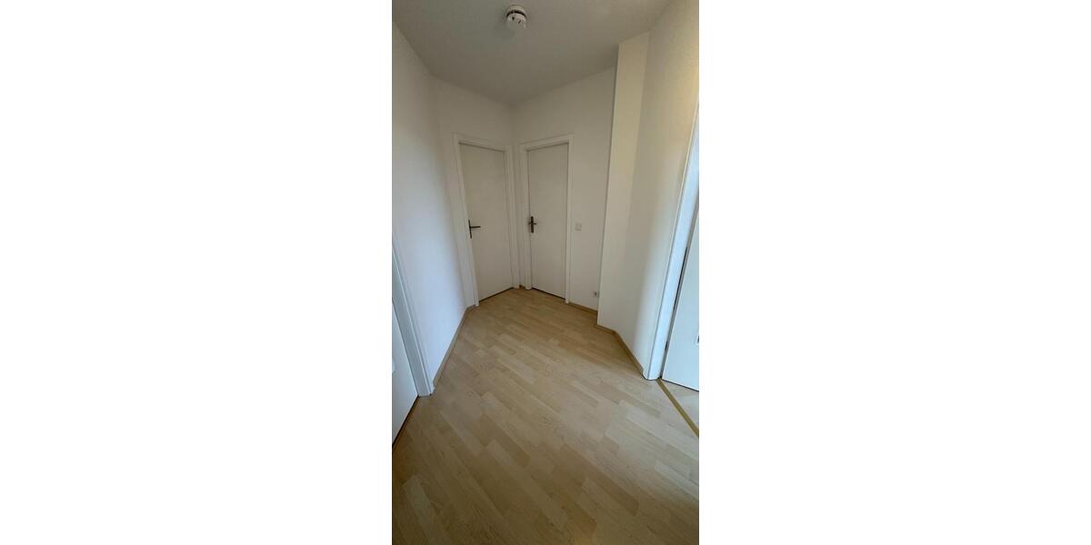 Lichtdurchflutete Dachgeschosswohnung in guter & zentraler Lage 2 zimmer