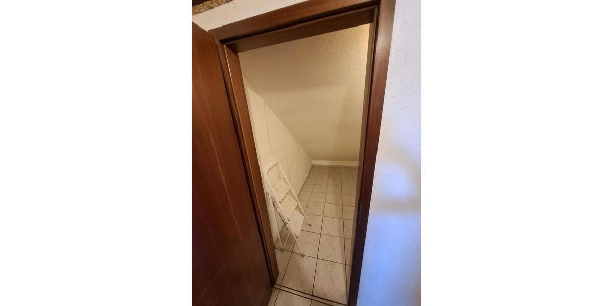 Dachgeschoßwohnung Wuppertal Gemarkung Langerfeld - 3 Zimmer, 73 m&sup2;, 180.000&euro; | Angebot:26214433