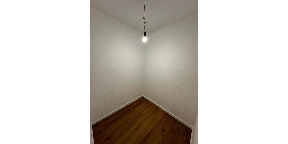 Traumhaft kernsanierte Wohnung in Ronsdorf zu vermieten 2 zimmer