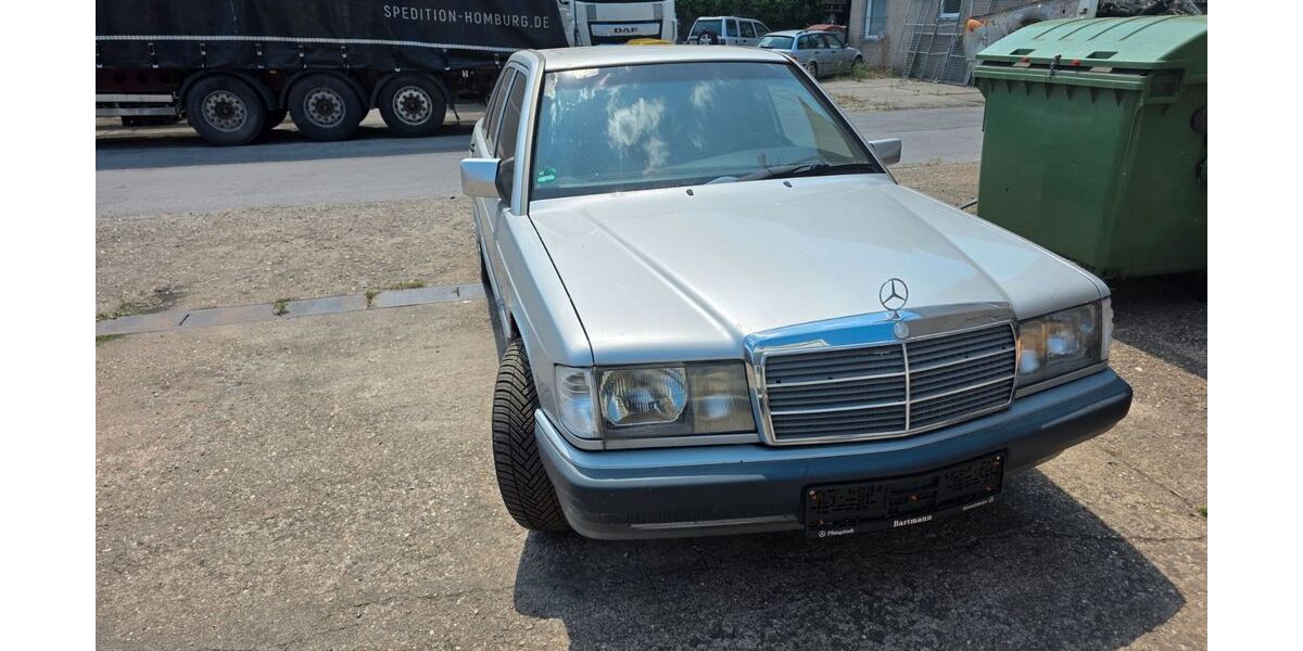 Mercedes-Benz 190 252.000 km 2.950 &euro; Monheim am Rhein 40789