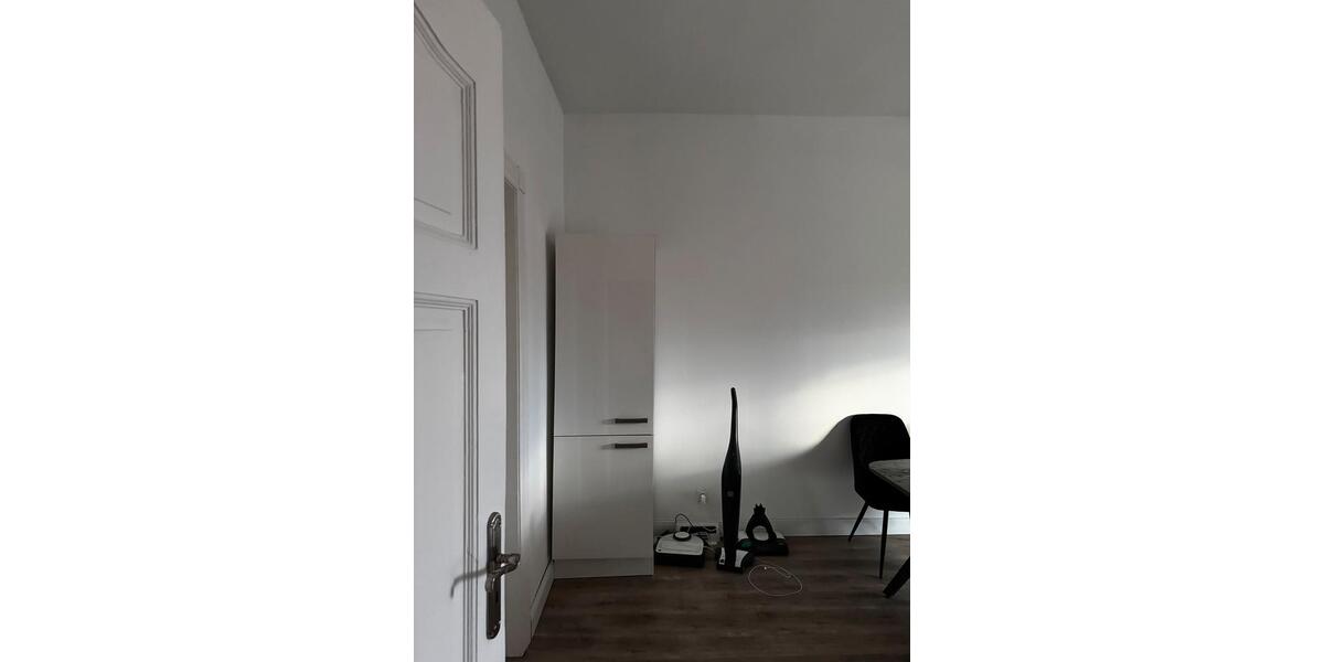 Möbliertes WG-Zimmer in 84 m² Wohnung zur Untermiete – Düsseldorf 1 zimmer