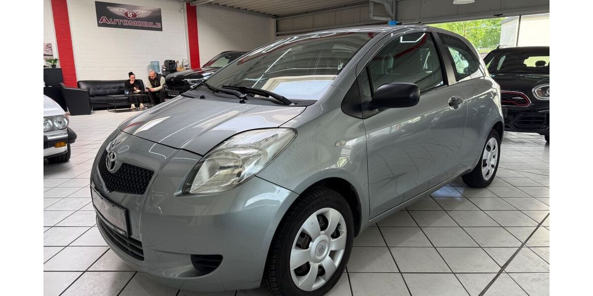 Toyota Yaris 188.000 km 2.600 &euro; Leverkusen 51371
