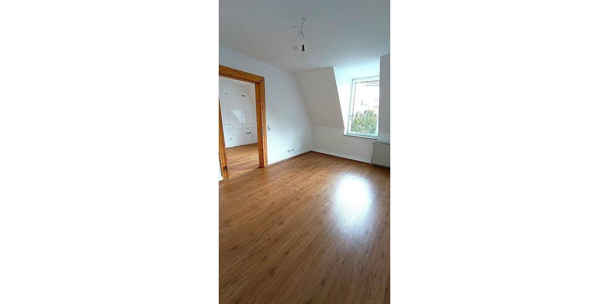 Etagenwohnung Wuppertal Barmen - 4 Zimmer, 100 m&sup2;, 880&euro; | Angebot:26897645