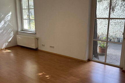 Wohnung Düsseldorf Friedrichstadt - 6 Zimmer, 140 m&sup2;, 2.800&euro; | Angebot:26486150